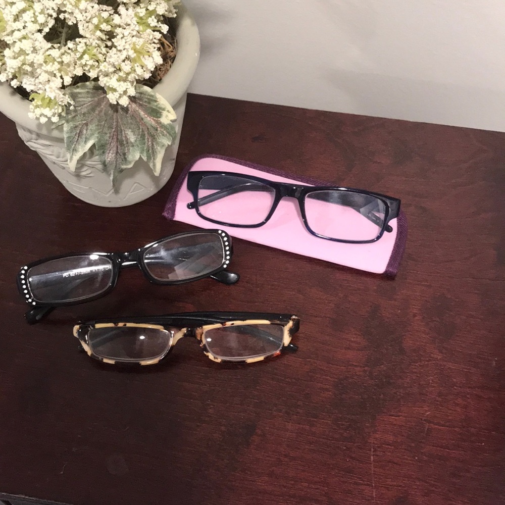Reading Glasses! Three pairs! 1.75 and 2.00